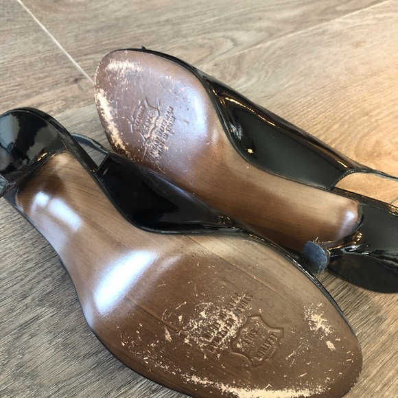 Stuart Weitzman Patent Leather Slingback Sandals. - Picture 6 of 6